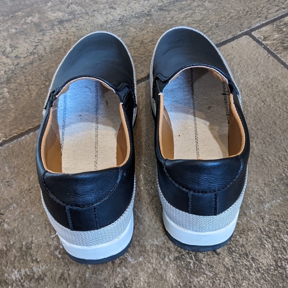 CHI Faux Leather Slip On Chunky Sole Shoes Size 35 Black - Picture 5 of 12